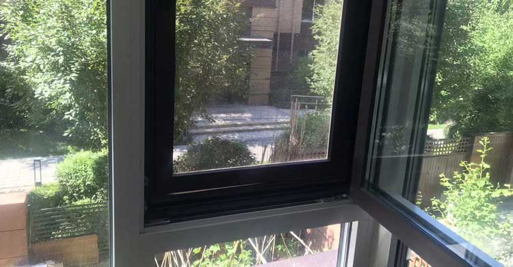 沈陽門窗廠的環(huán)保理念：使用可持續(xù)材料，助力綠色建筑發(fā)展